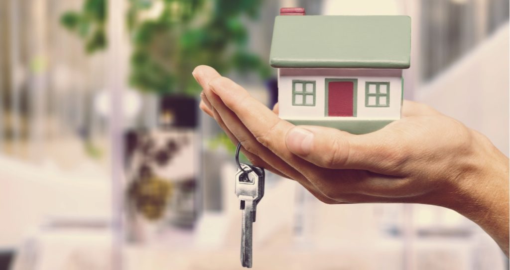 buying home auction tips